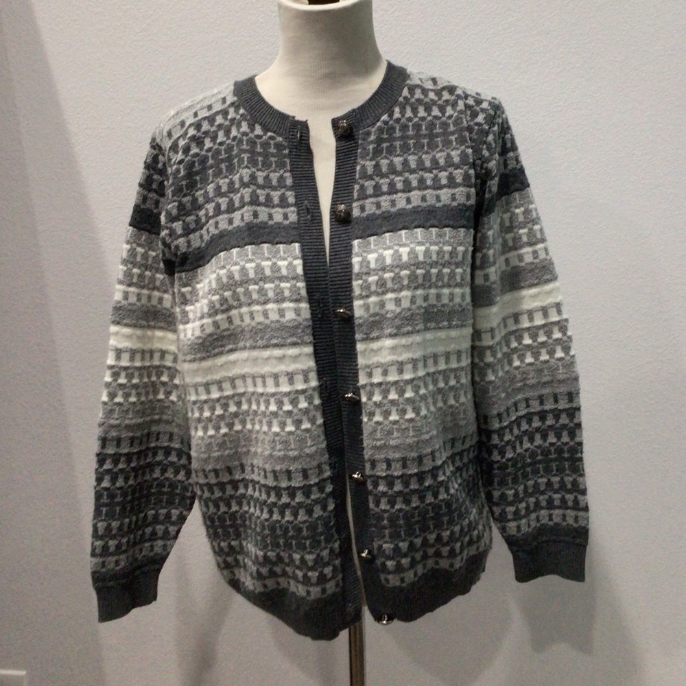 Vintage Alfred Dunner Grey Pattern Button Cardigan